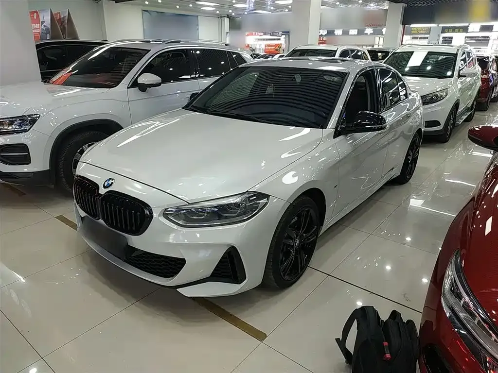 BMW 1 Series — фото 1
