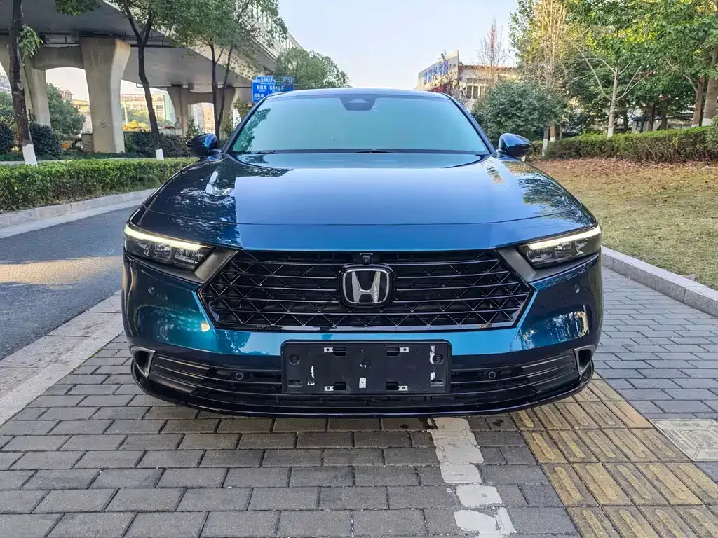 Honda Accord — фото 6