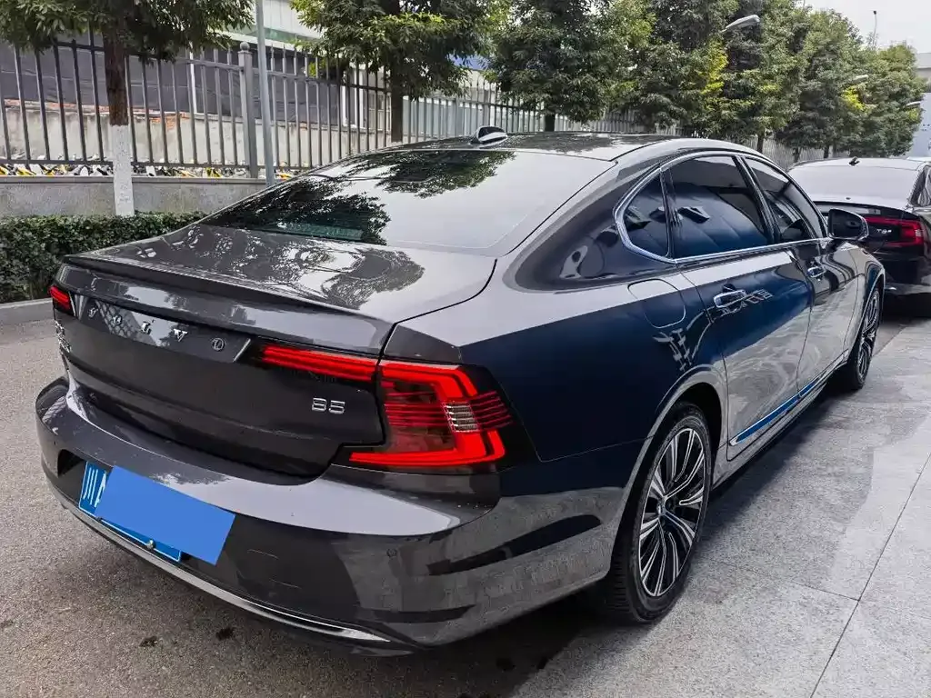 Volvo S90 — фото 5