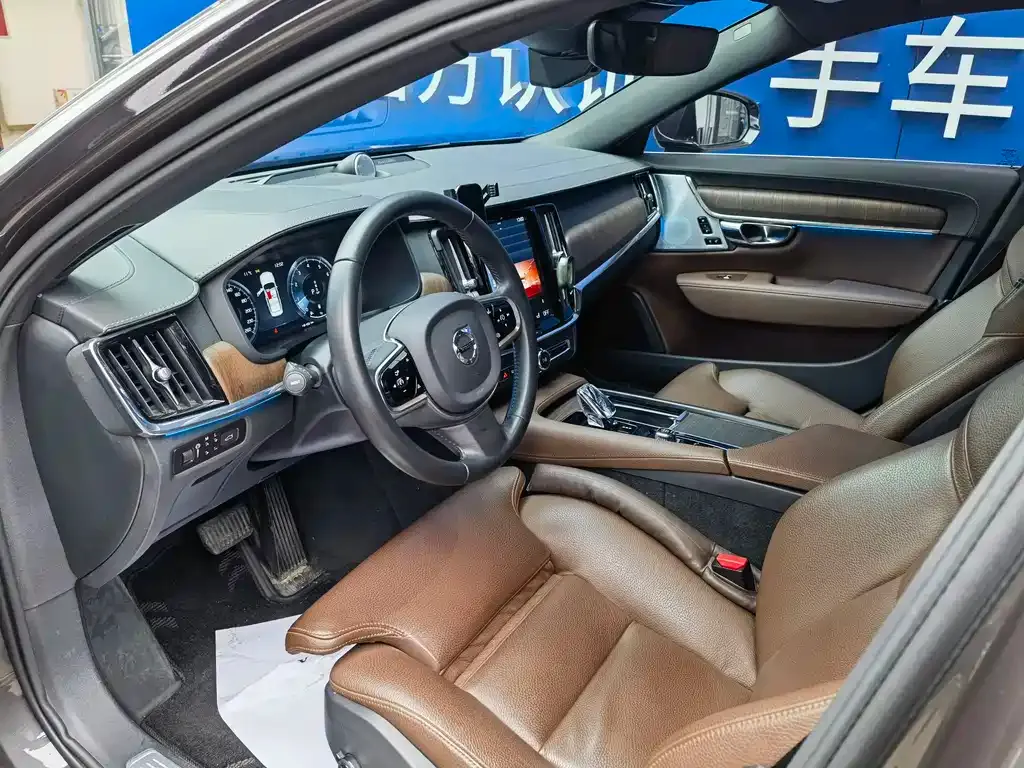 Volvo S90 — фото 3