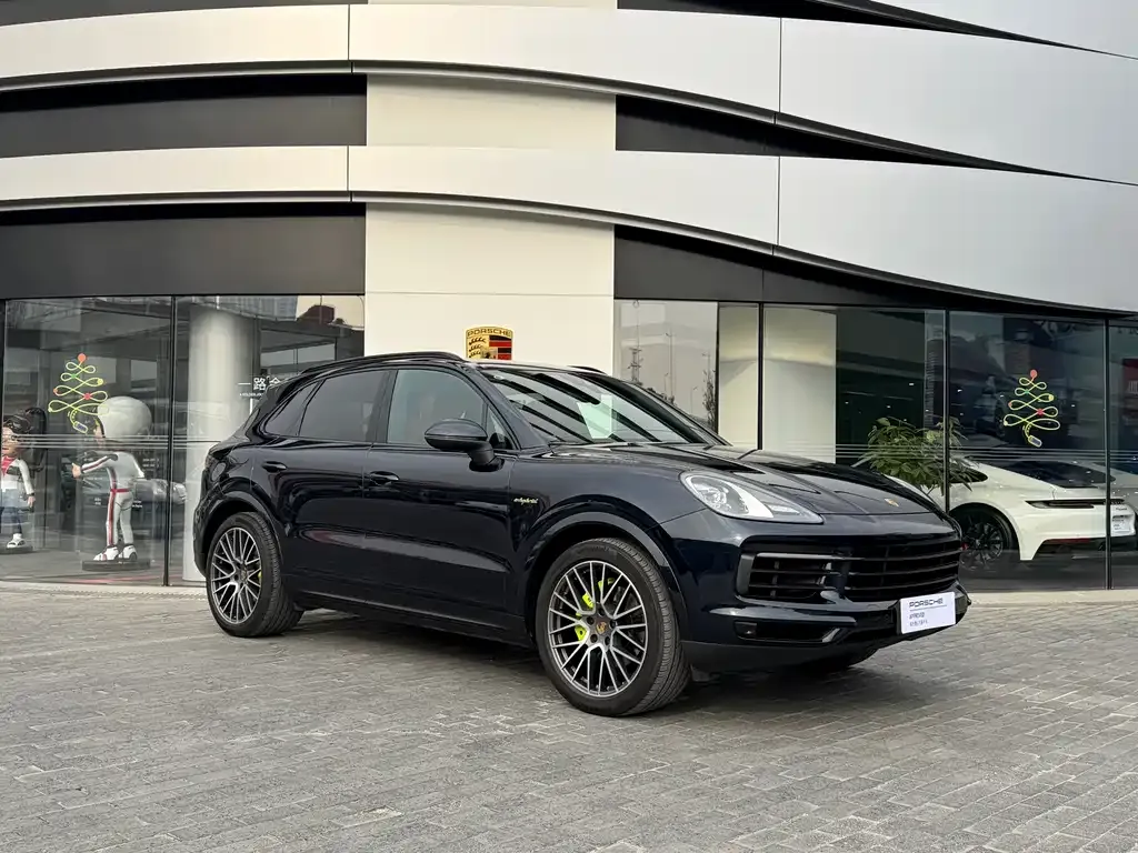 Porsche Cayenne Hybrid — фото 9