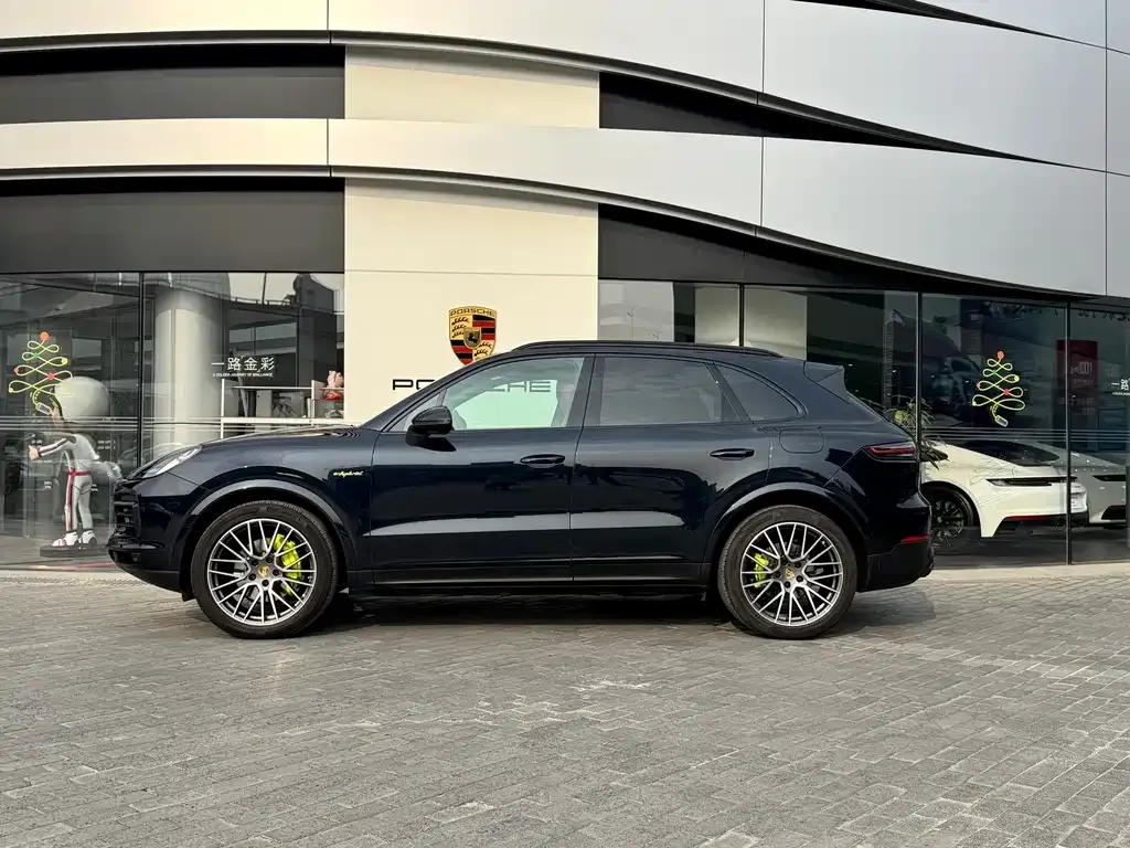 Porsche Cayenne Hybrid — фото 4