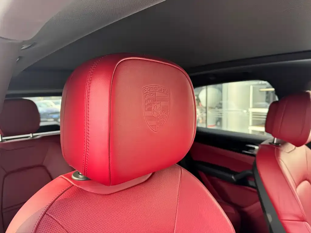 Porsche Cayenne Hybrid — фото 10