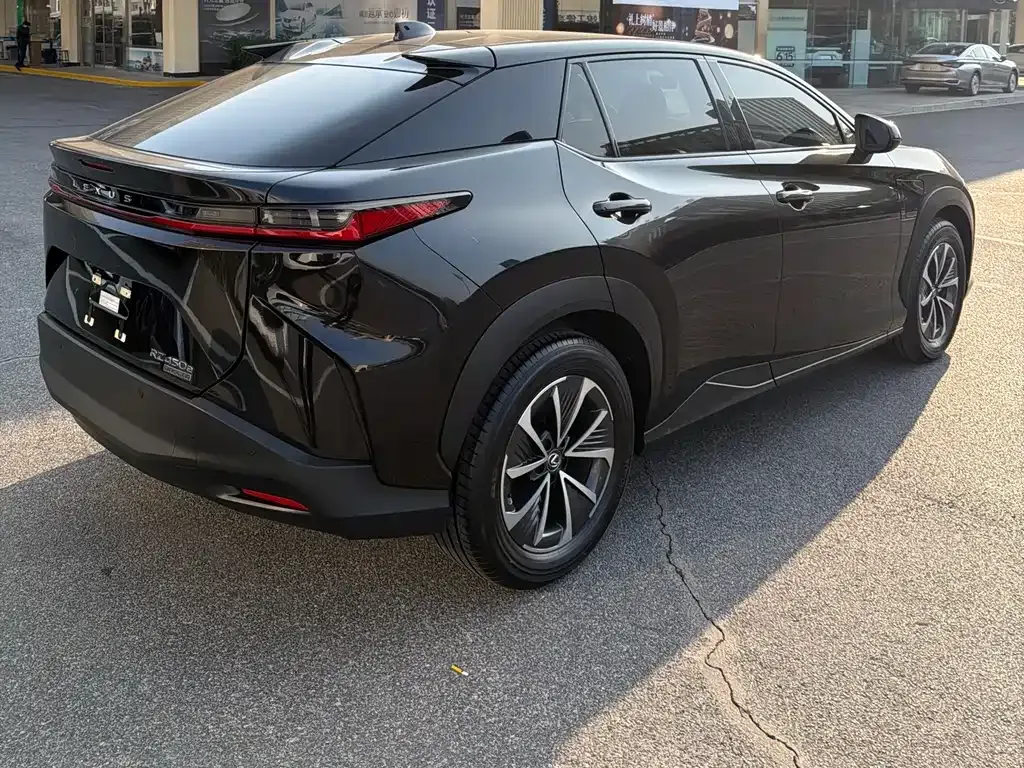 Lexus RZ — фото 4