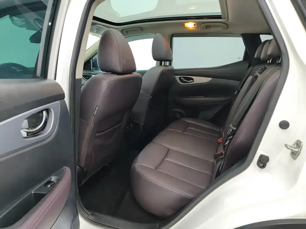 Nissan Qashqai — фото 10