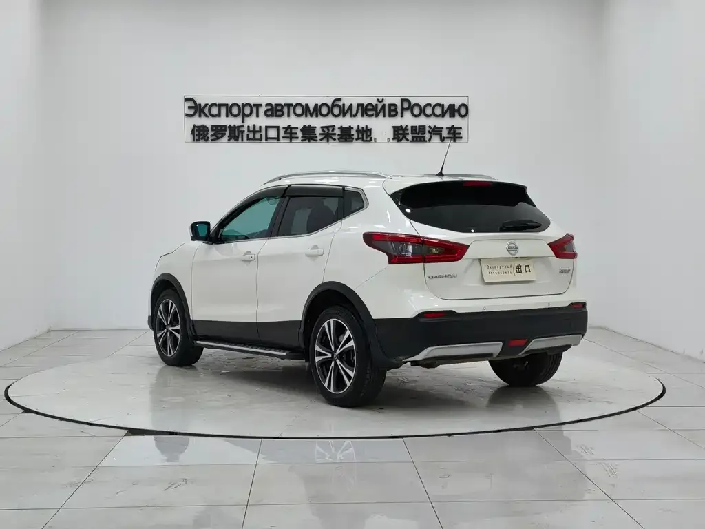 Nissan Qashqai — фото 7