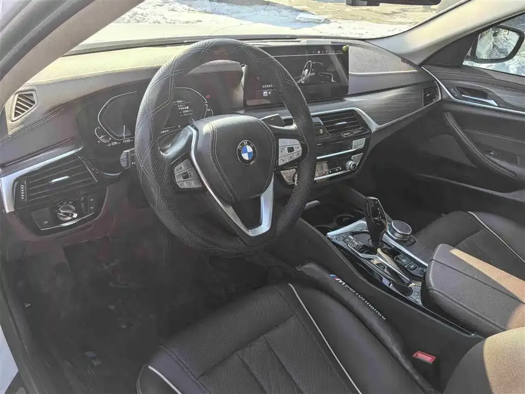 BMW 5 Series New Energy — фото 3