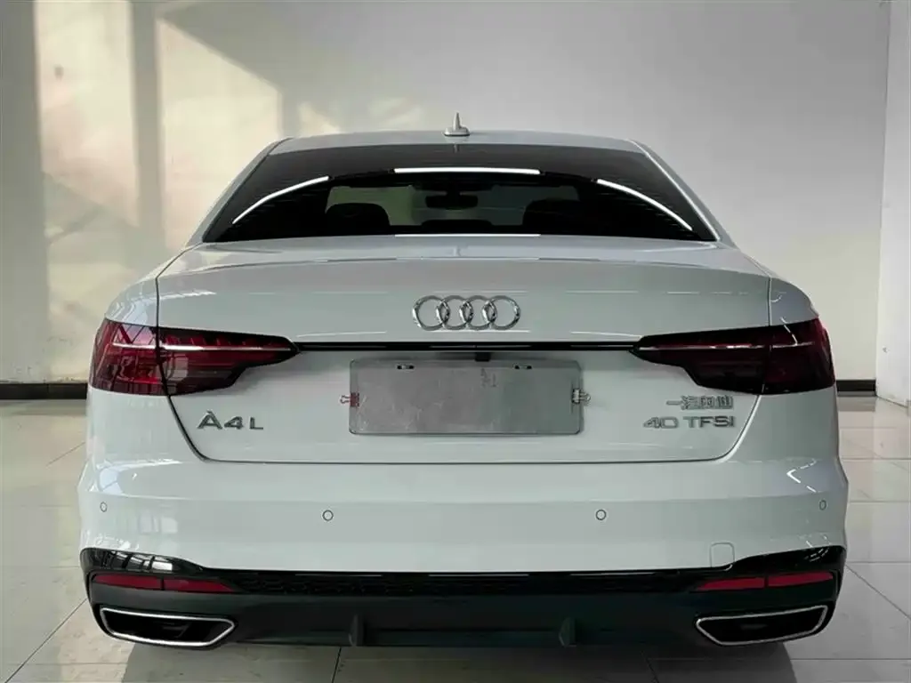 Audi A4L — фото 10
