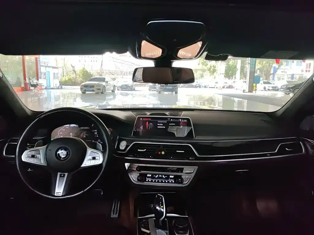 BMW 7 Series — фото 3