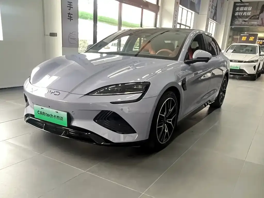 BYD Seal — фото 1