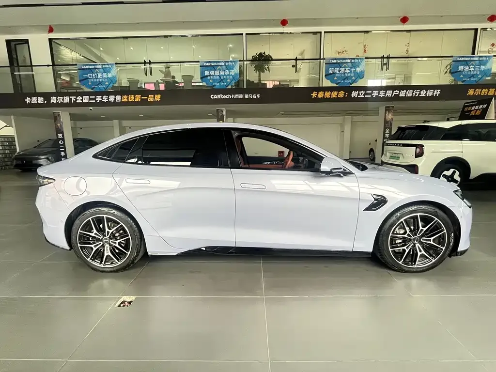 BYD Seal — фото 6