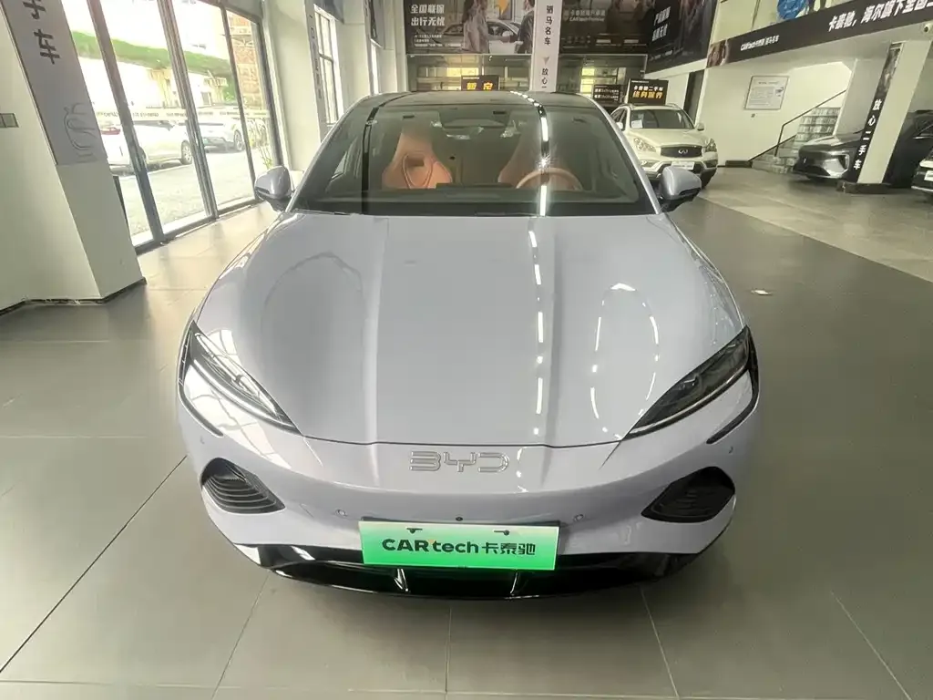 BYD Seal — фото 7