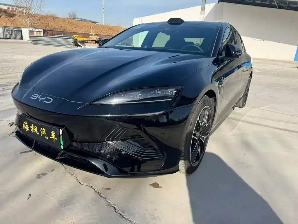 BYD Seal — фото 1