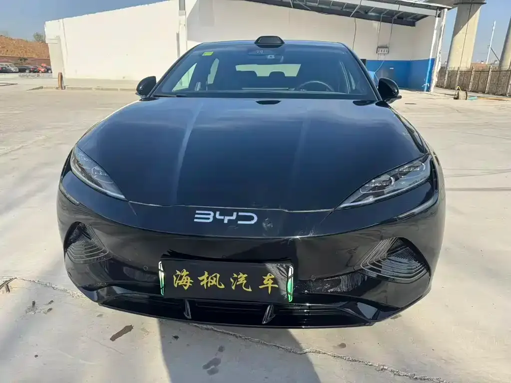 BYD Seal — фото 2