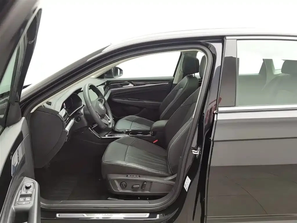 Volkswagen Passat — фото 10