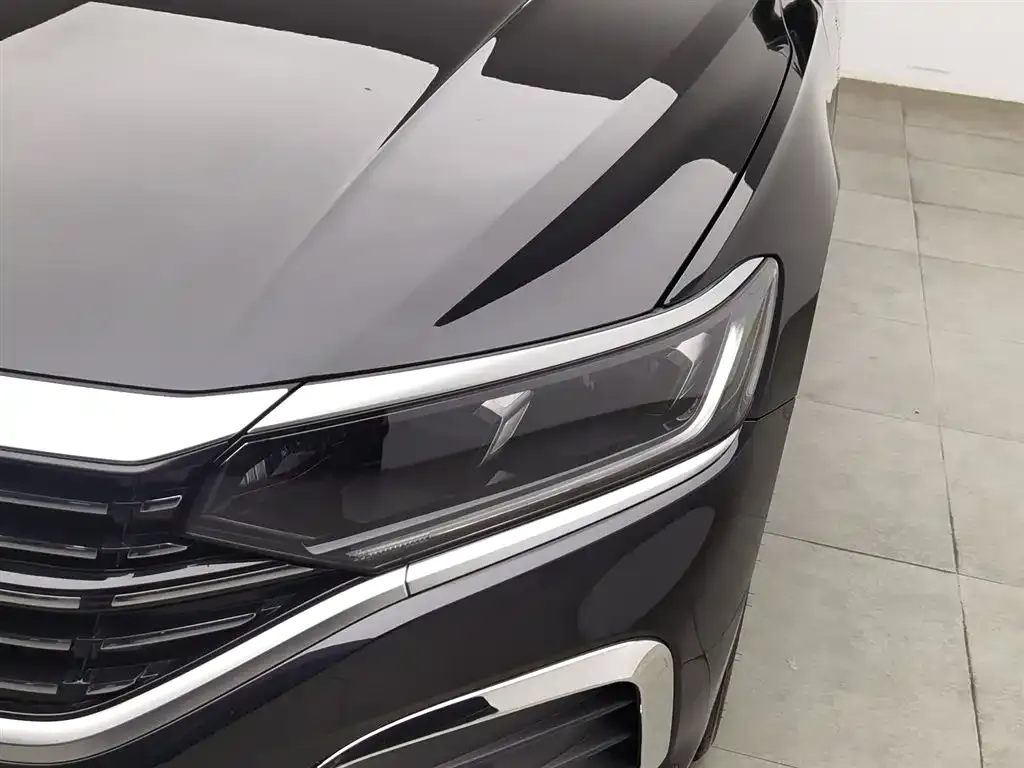 Volkswagen Passat — фото 7