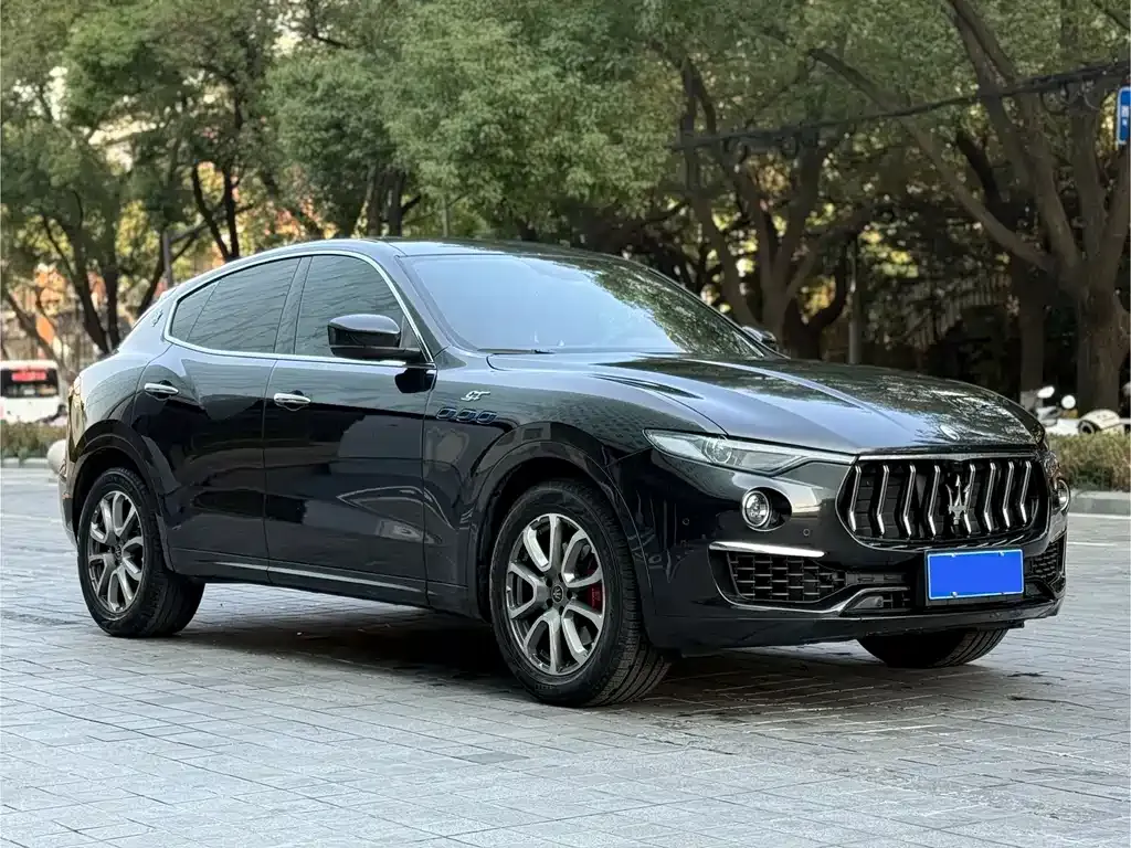 Maserati Levante — фото 10
