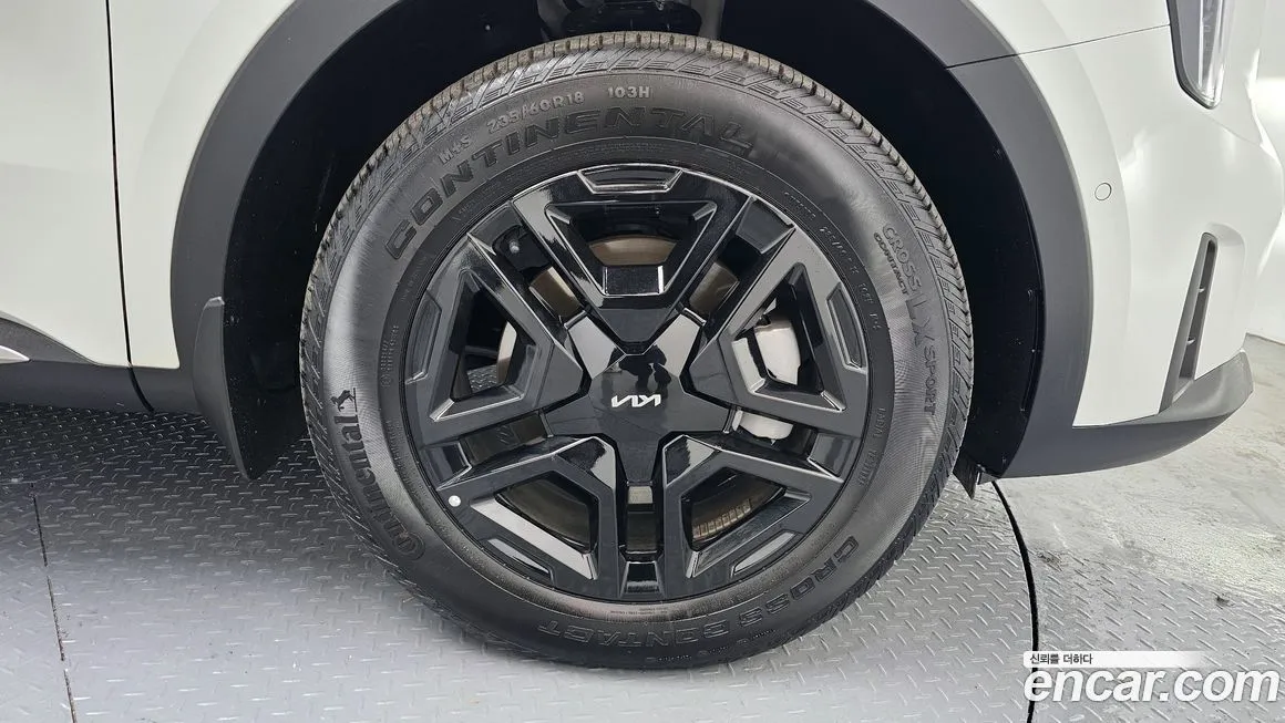 Kia Sorento — фото 5