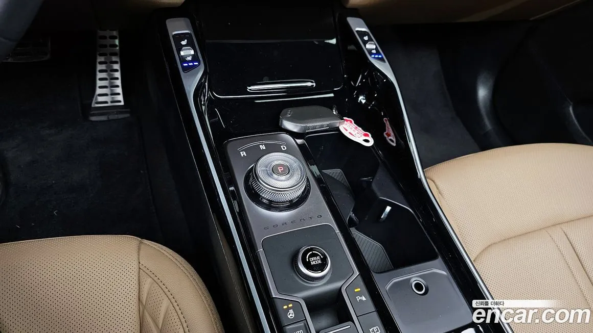 Kia Sorento — фото 9