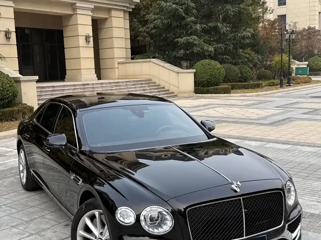 Bentley Flying Spur — фото 7