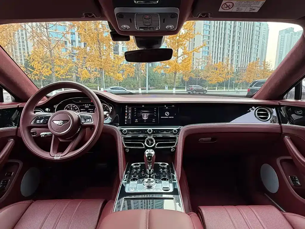 Bentley Flying Spur — фото 8