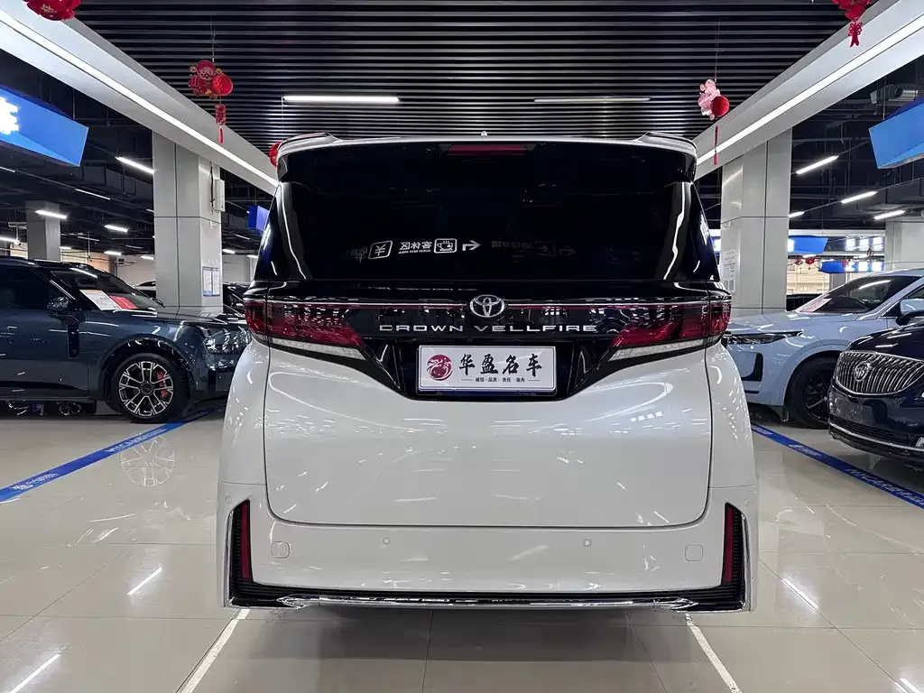 Toyota Vellfire — фото 5