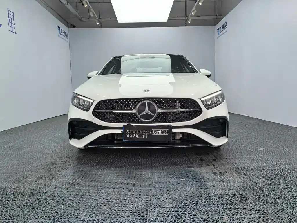 Mercedes-Benz A-Class — фото 1