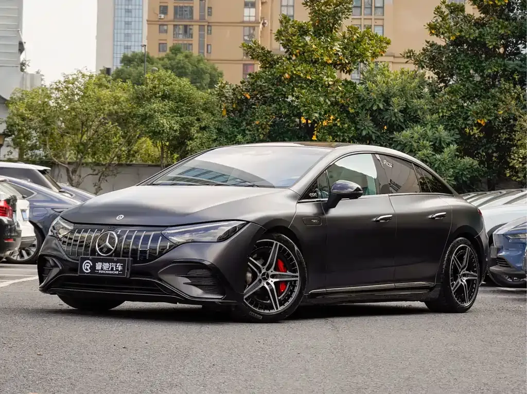 Mercedes-Benz EQE AMG — фото 8