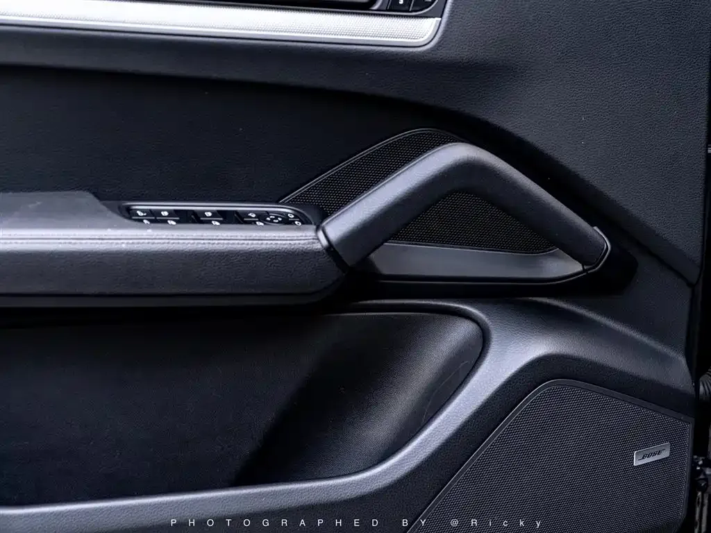 Porsche Cayenne — фото 3