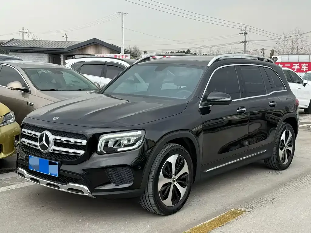 Mercedes-Benz GLB — фото 1