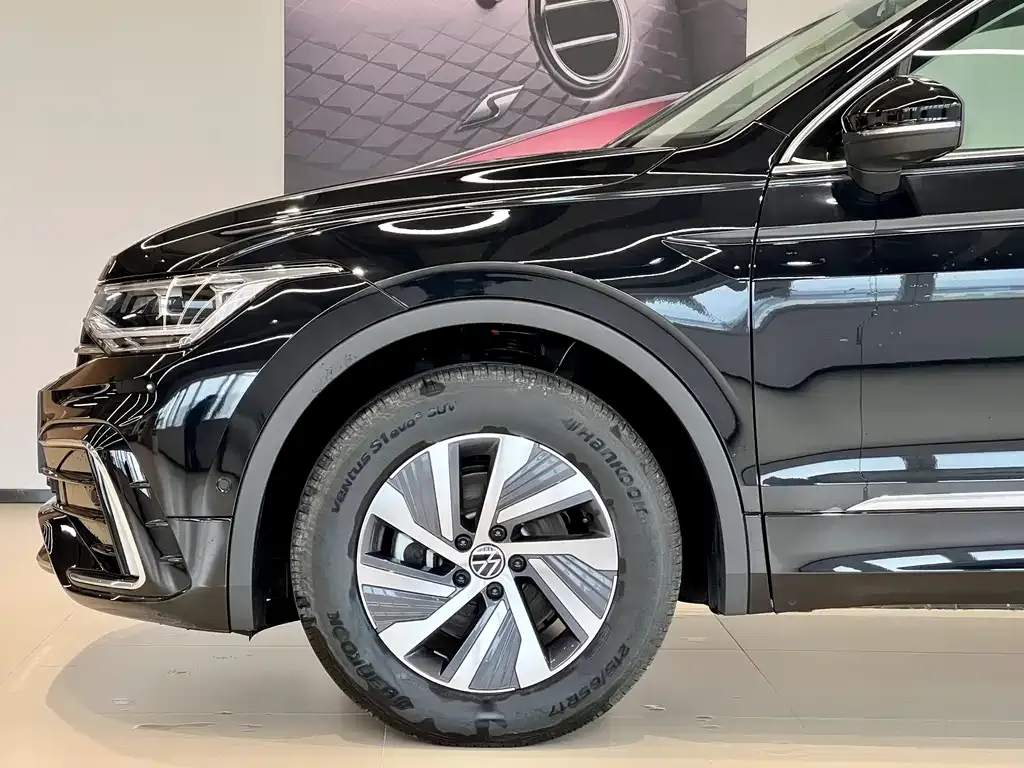 Volkswagen Tiguan L New Energy — фото 4
