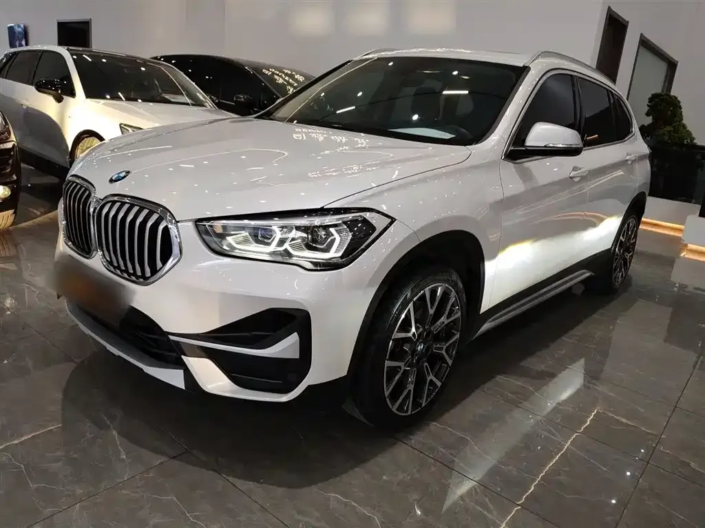 BMW X1 — фото 5