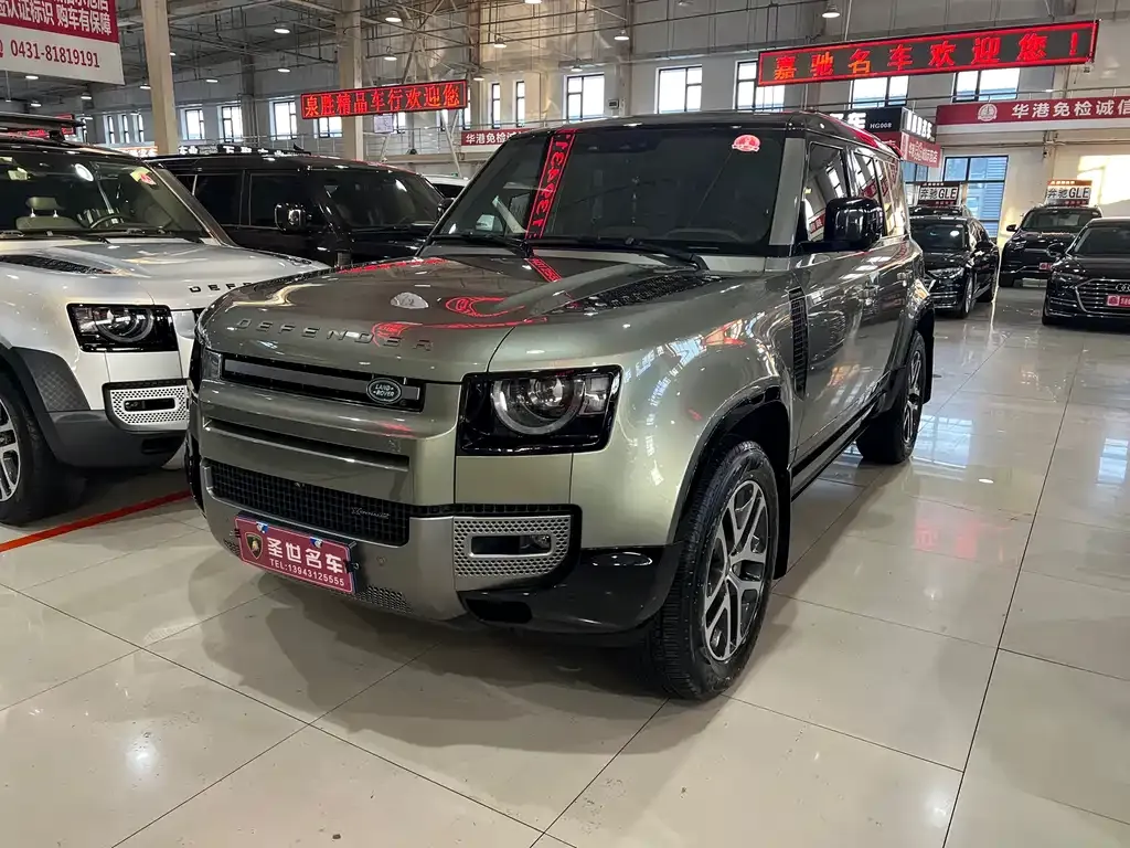 Land Rover Defender — фото 1