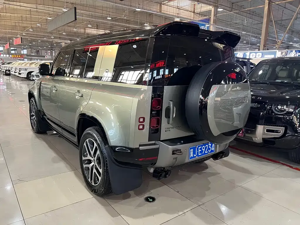 Land Rover Defender — фото 8