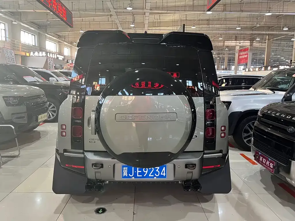 Land Rover Defender — фото 6