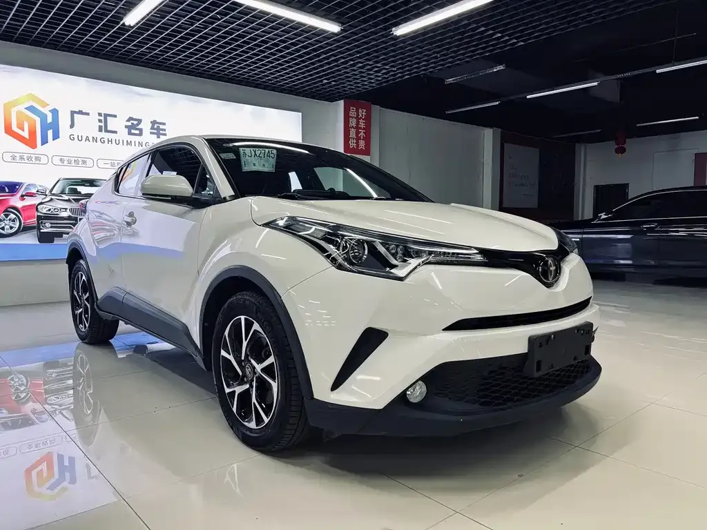Toyota C-HR — фото 4
