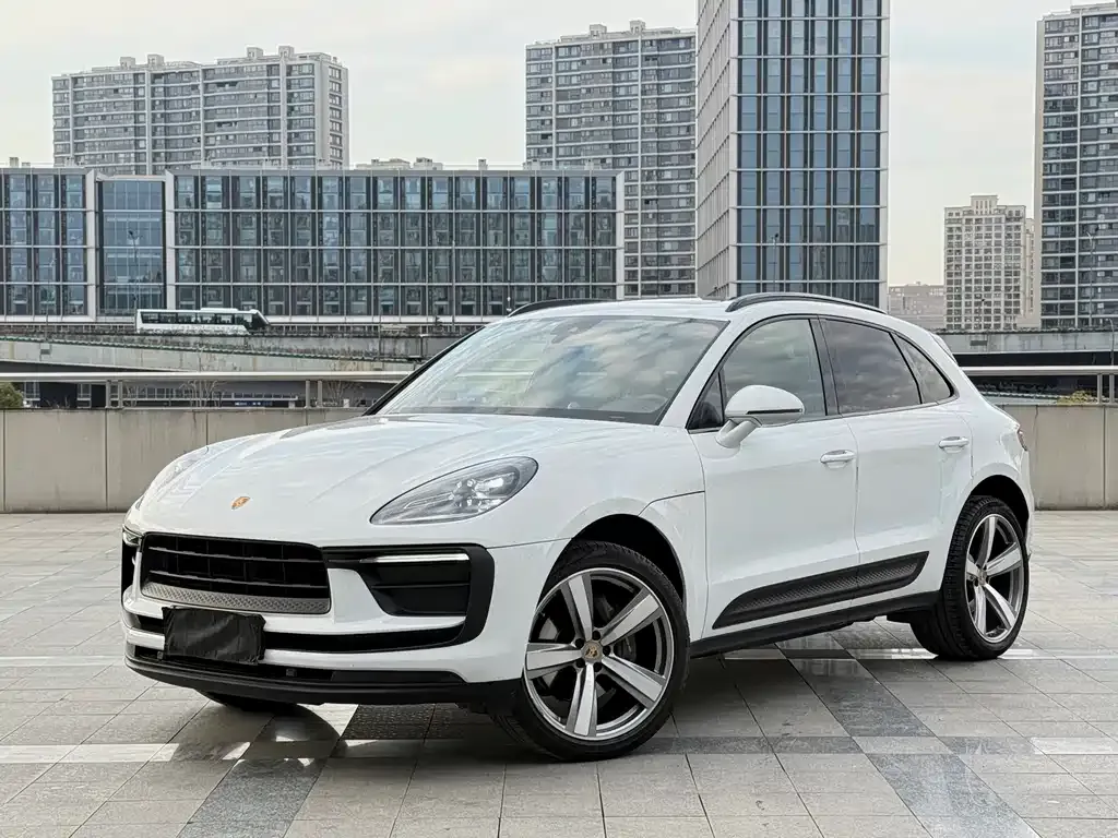Porsche Macan — фото 1