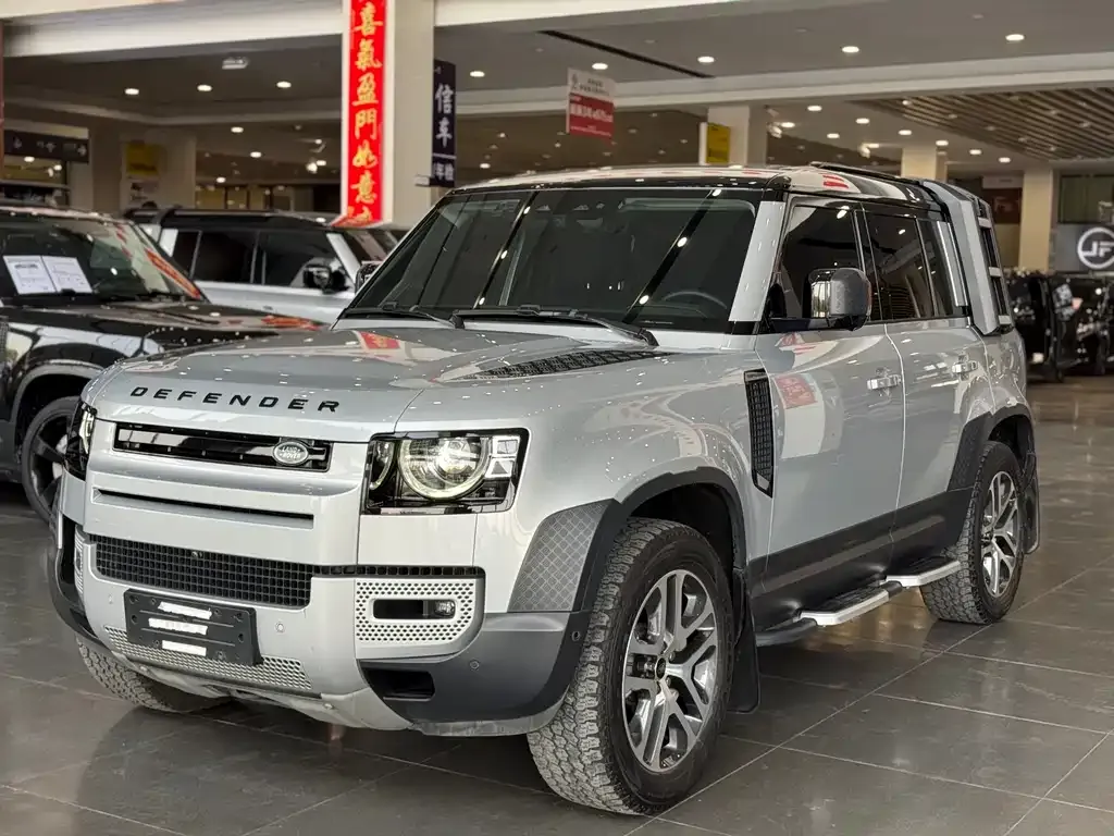 Land Rover Defender — фото 1
