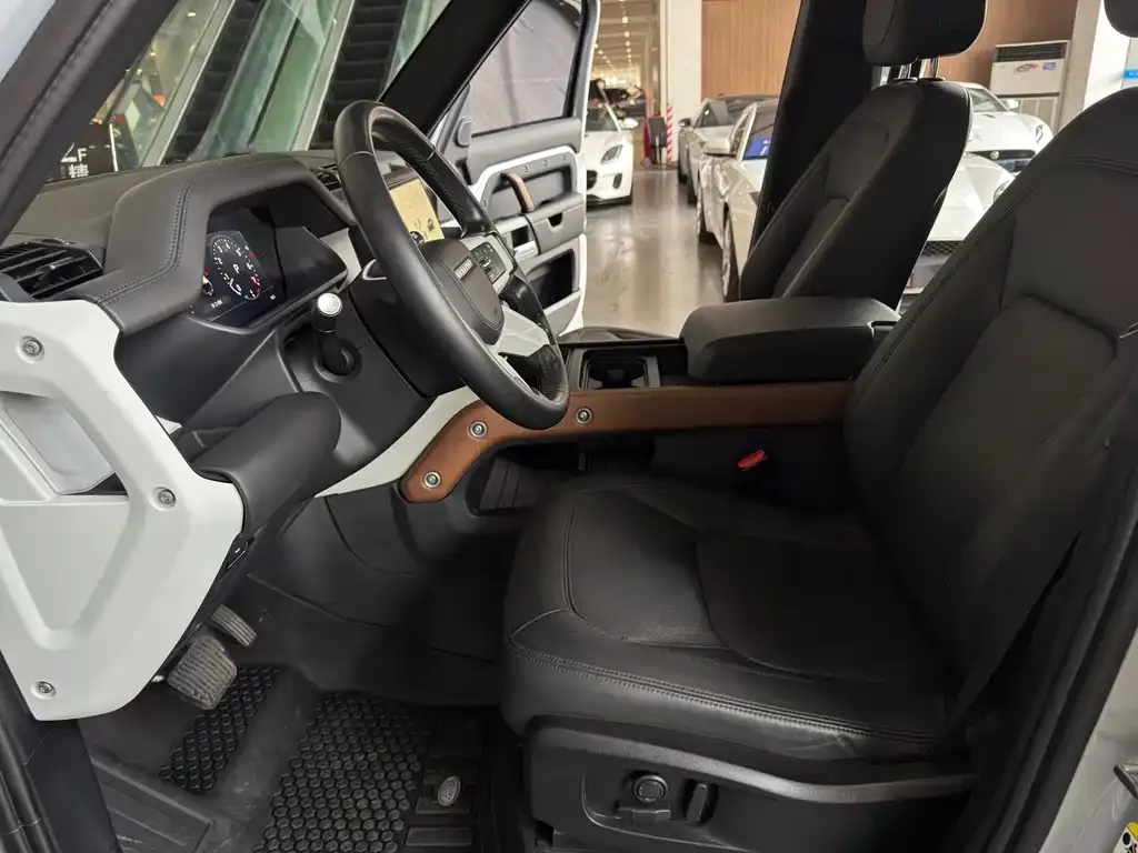 Land Rover Defender — фото 3