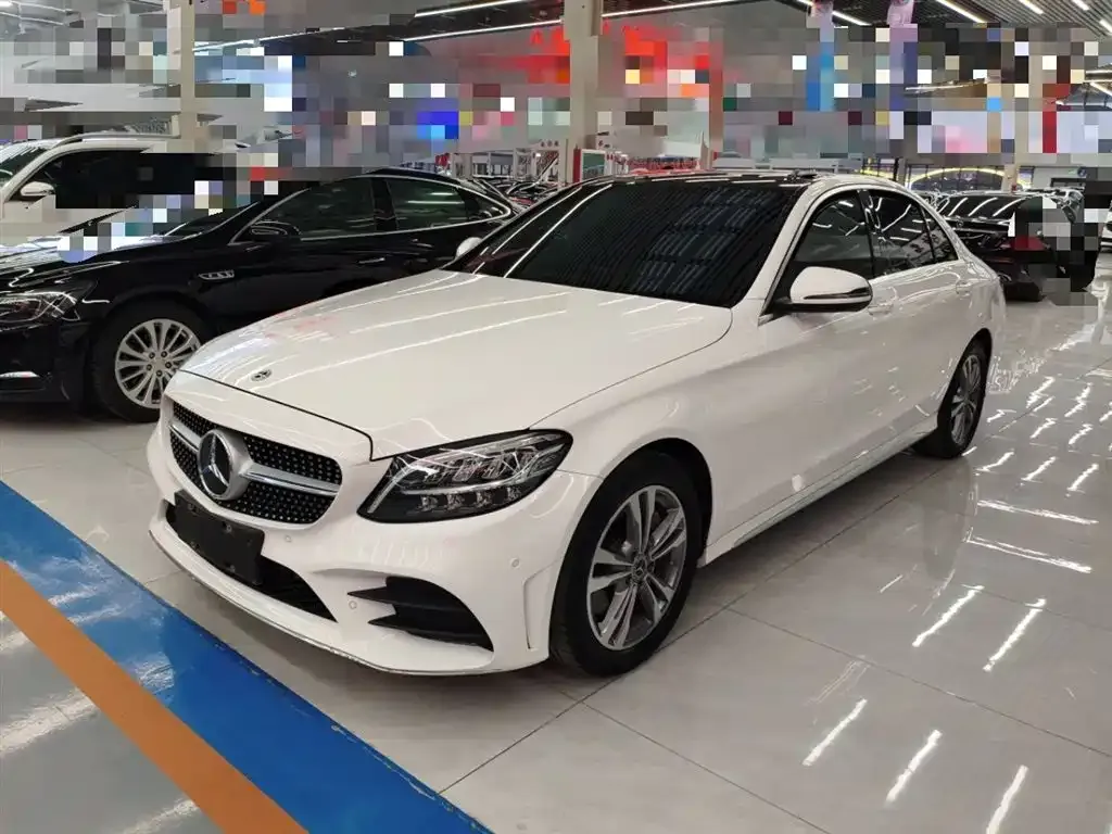 Mercedes-Benz C-Class — фото 1