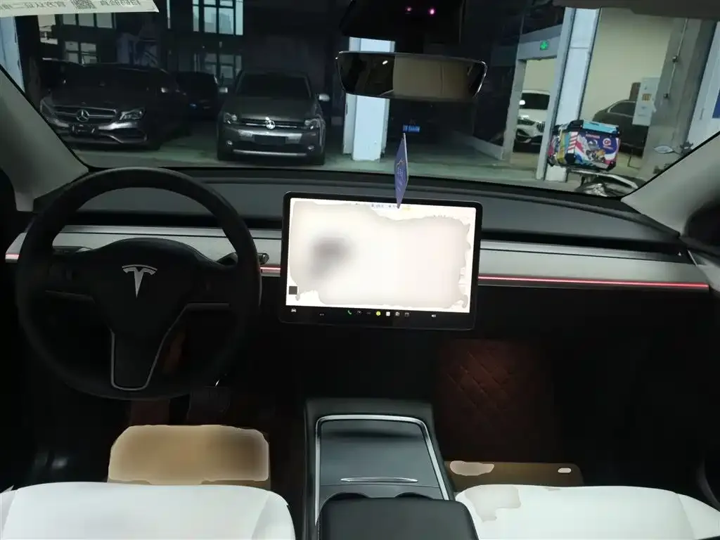 Tesla Model Y — фото 4