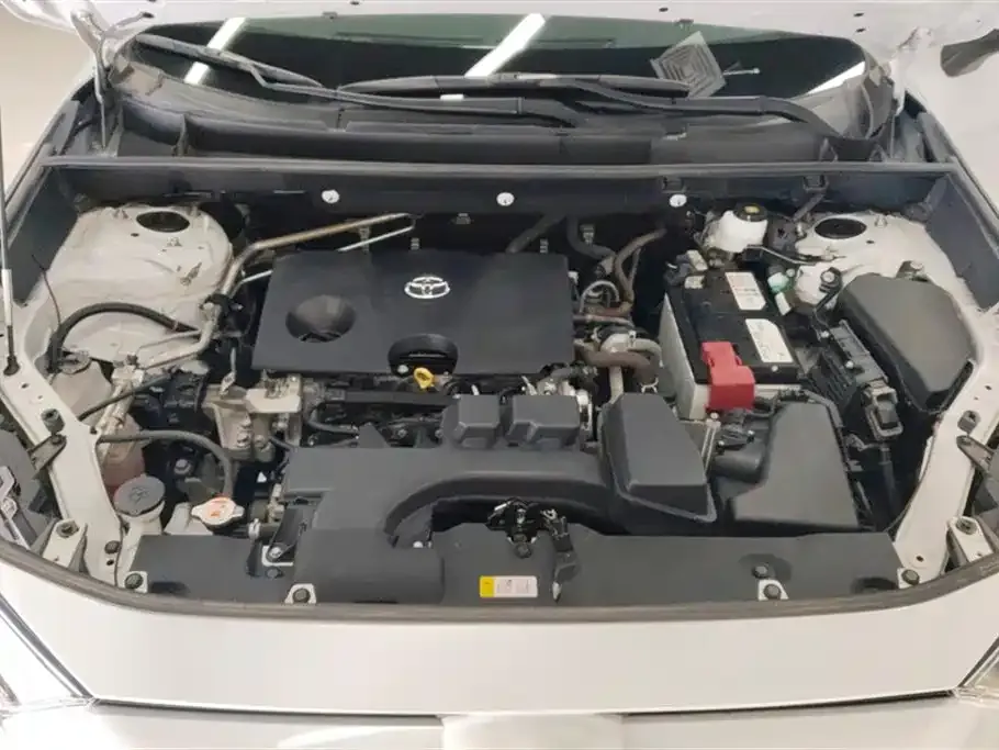 Toyota RAV4 — фото 10