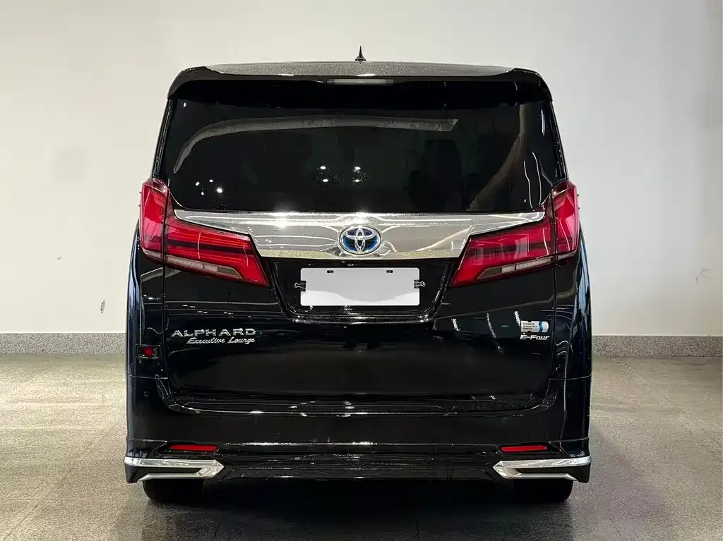 Toyota Alphard — фото 5