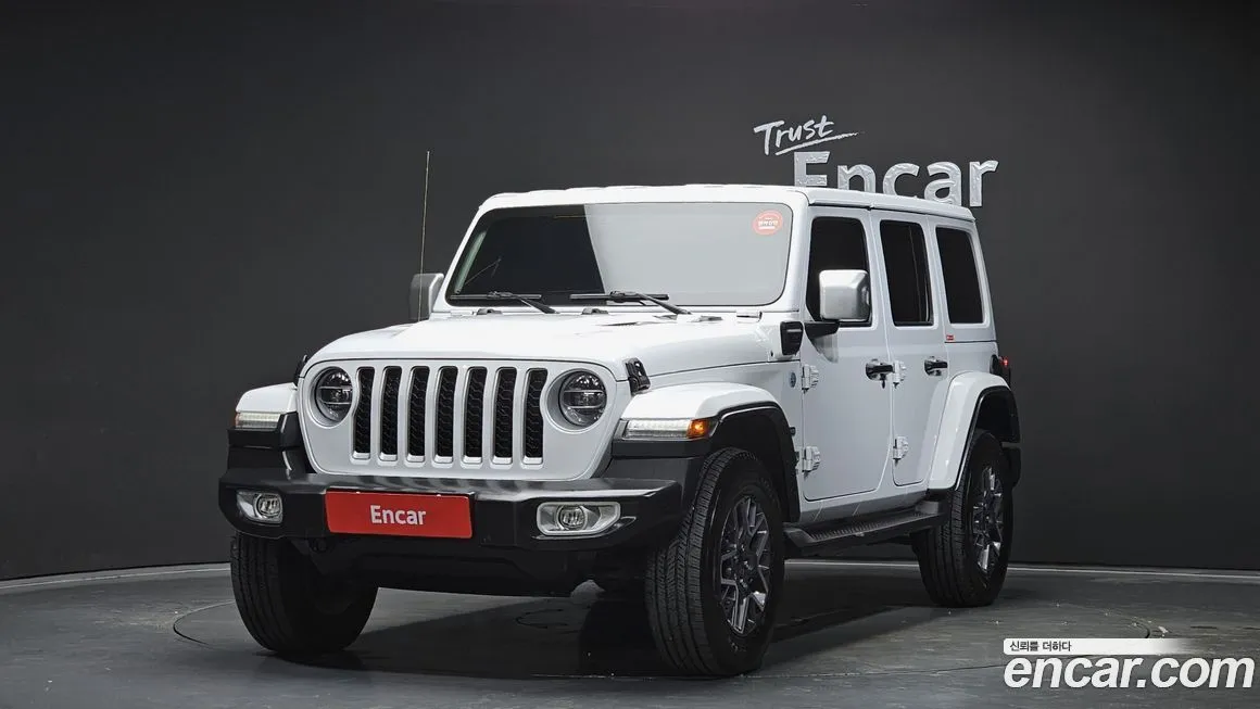 Jeep Wrangler — фото 1