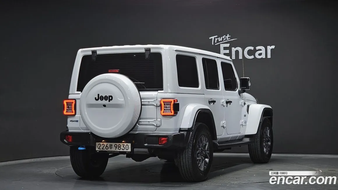 Jeep Wrangler — фото 5