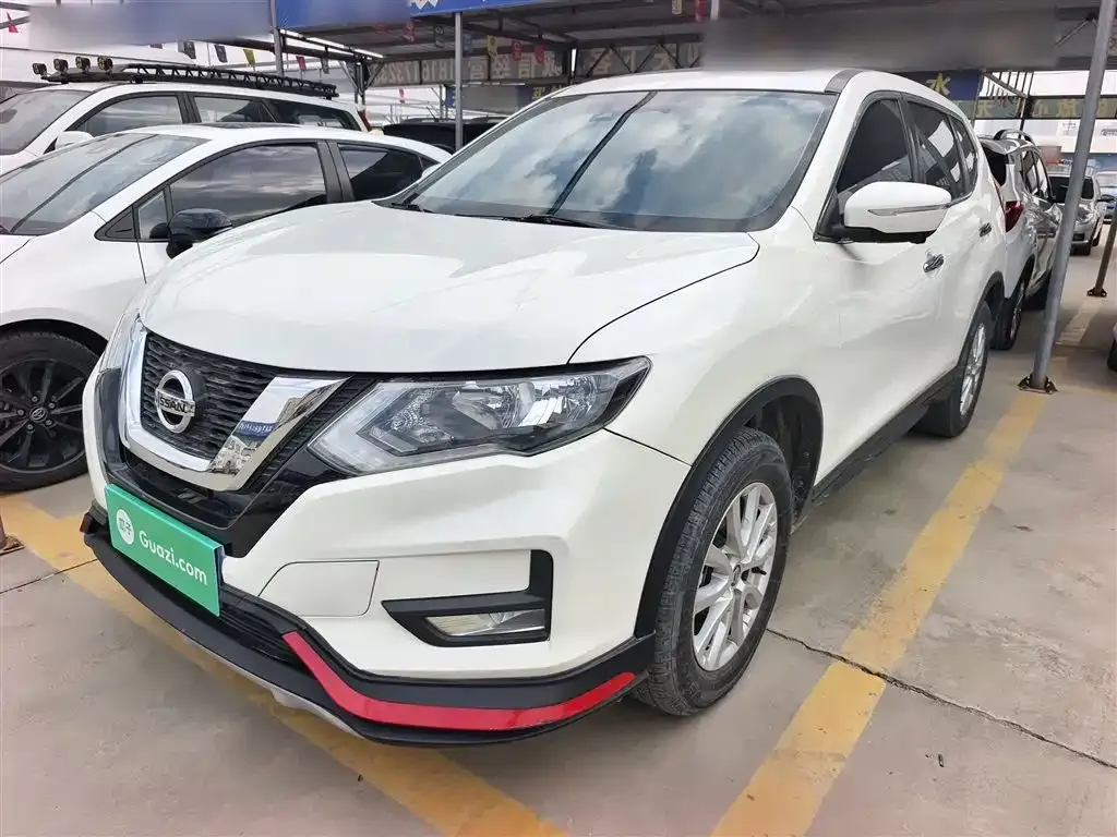 Nissan X-Trail — фото 1
