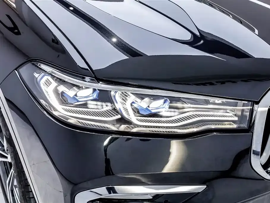 BMW X7 — фото 3