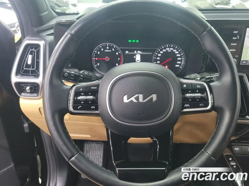 Kia Sorento — фото 9