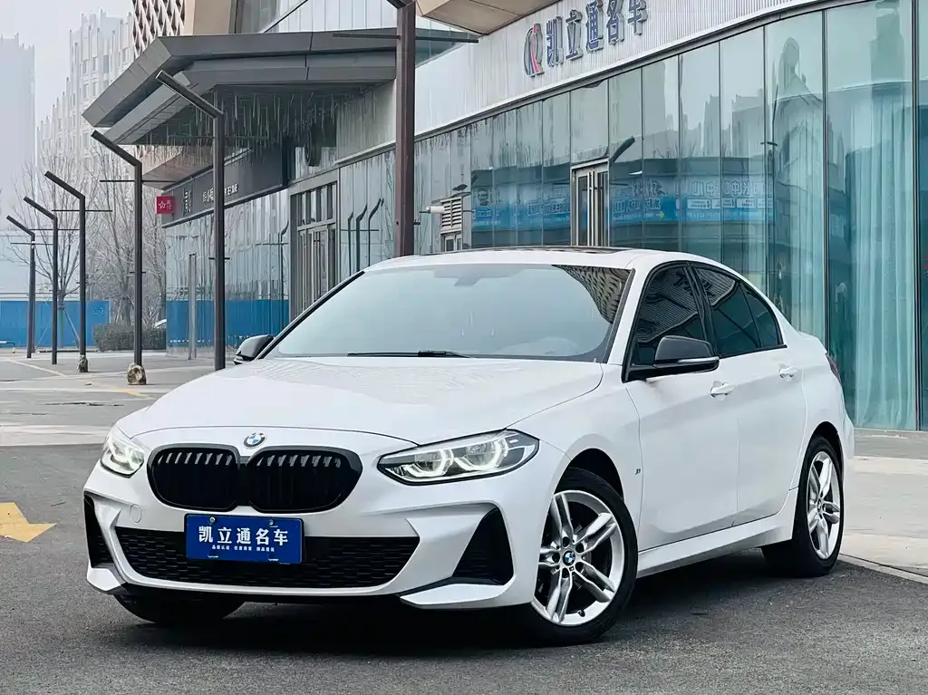BMW 1 Series — фото 1
