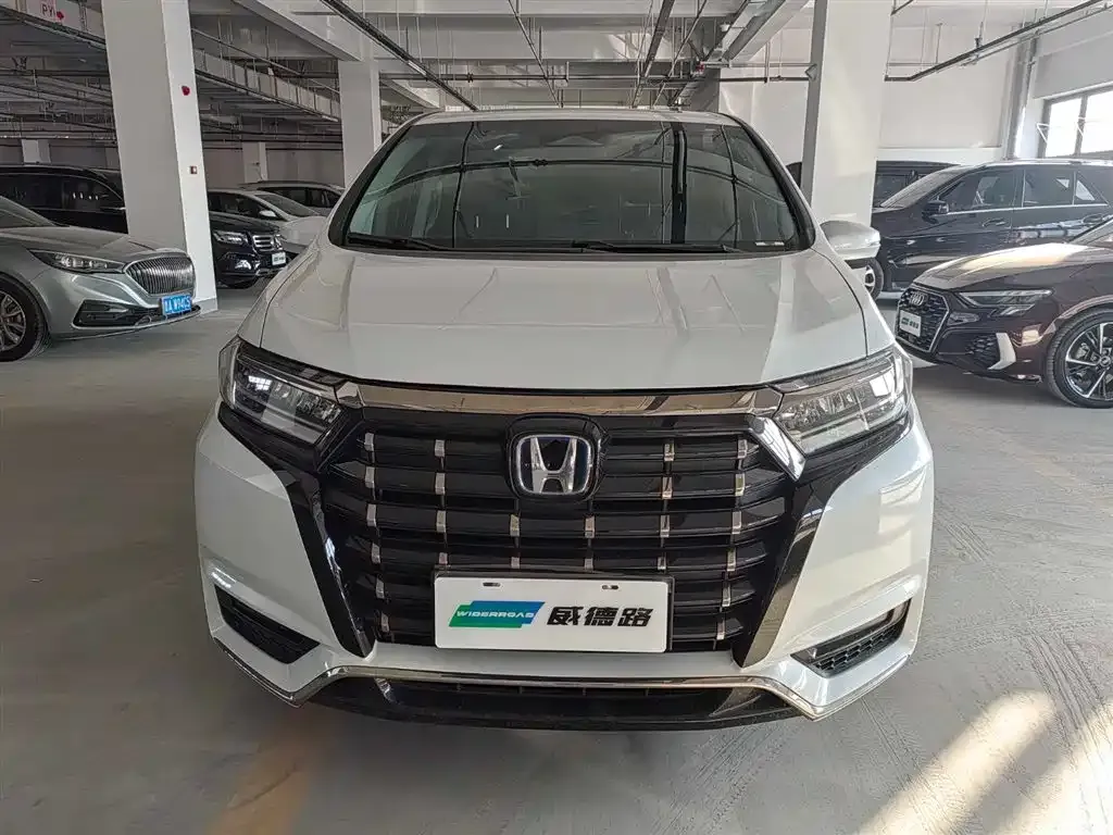 Honda Elysion — фото 10
